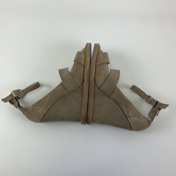 Jeffrey Campbell Dakota High Wedge Sandals Ankle Buckle Taupe Suede Womens 6.5 - Picture 8 of 11